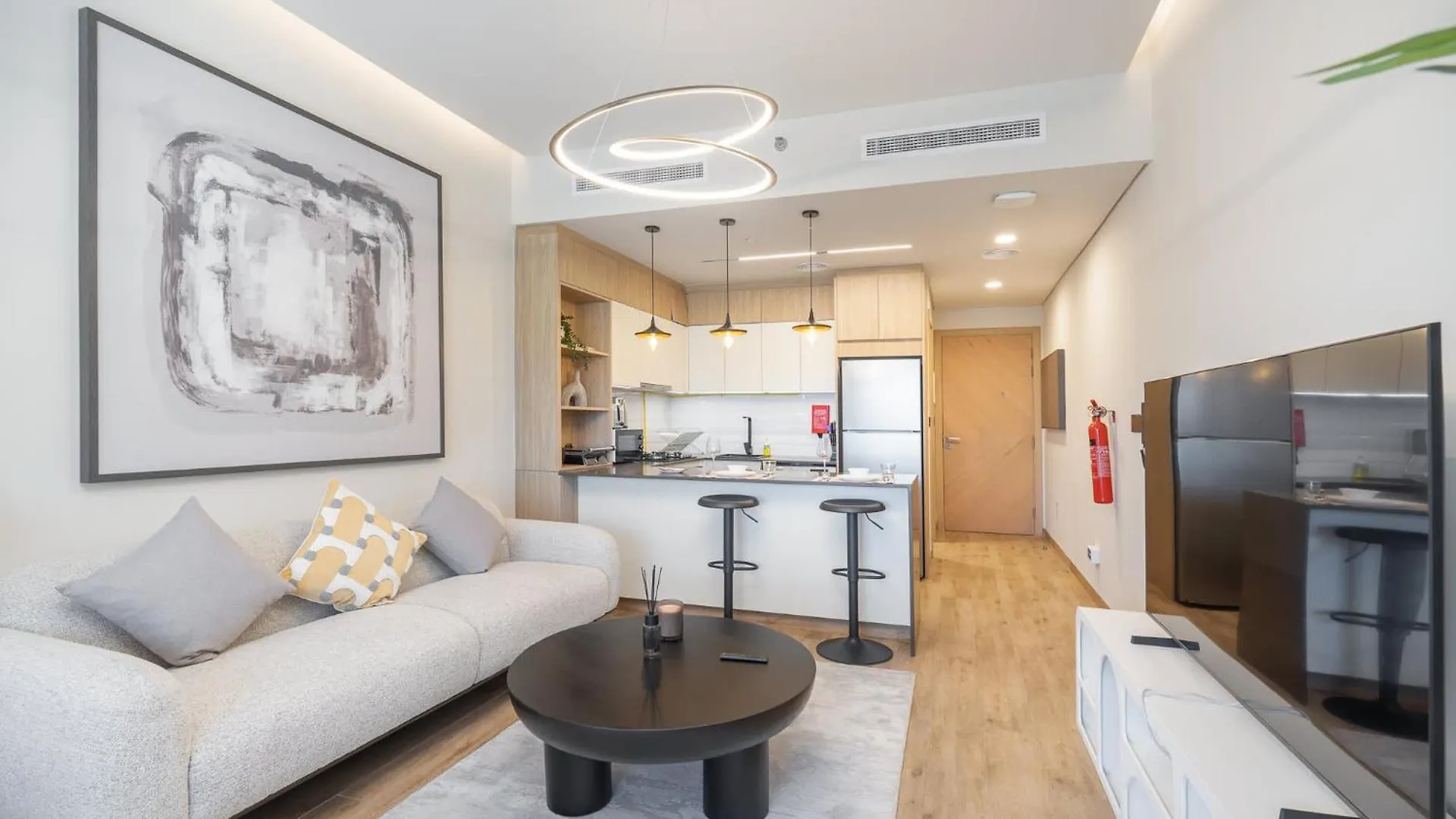 Comfortable Flat That Sleeps 2 Near Circle Mall Dubai