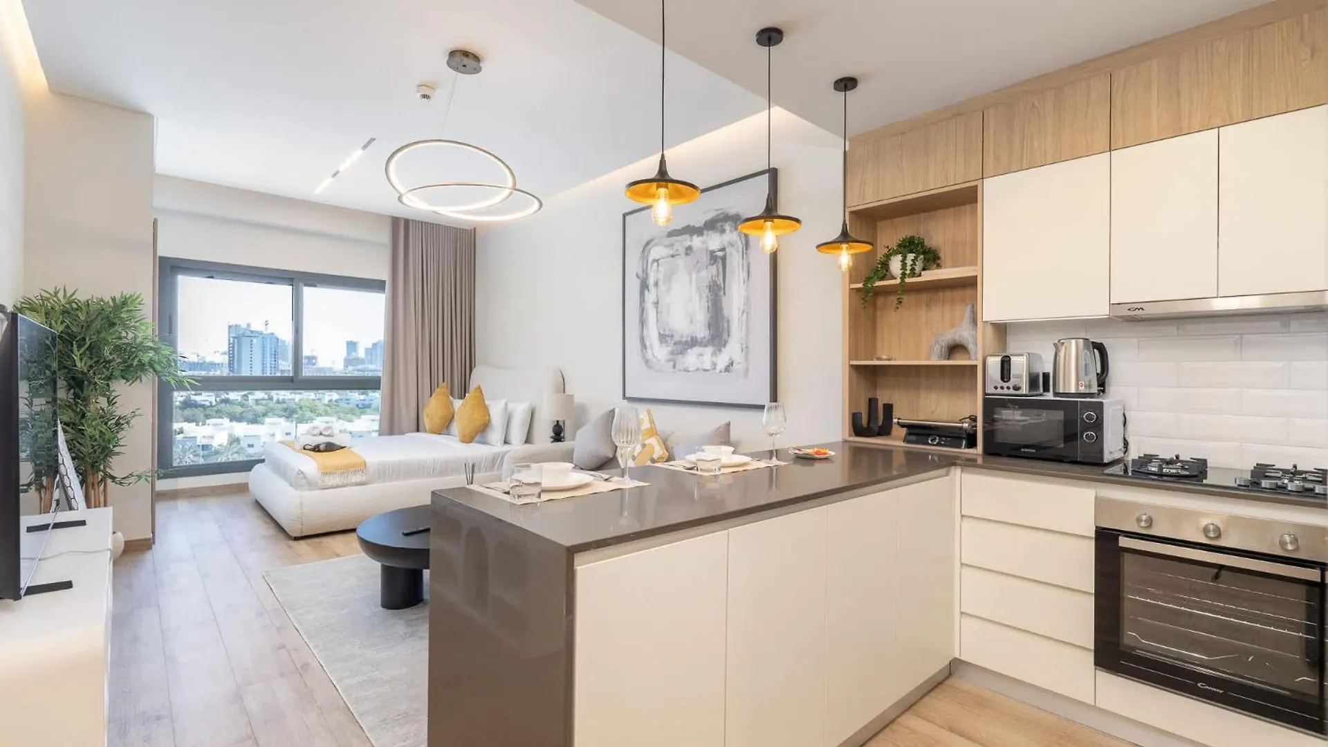 Comfortable Flat That Sleeps 2 Near Circle Mall Dubai Apartment