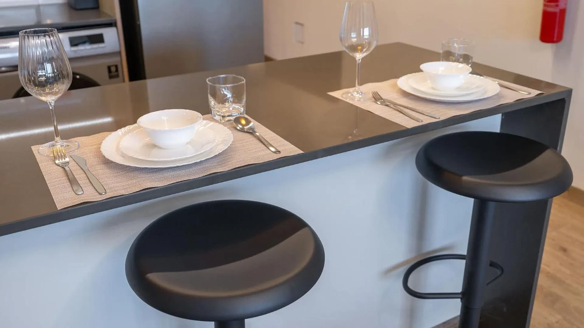Comfortable Flat That Sleeps 2 Near Circle Mall Dubai 0*,