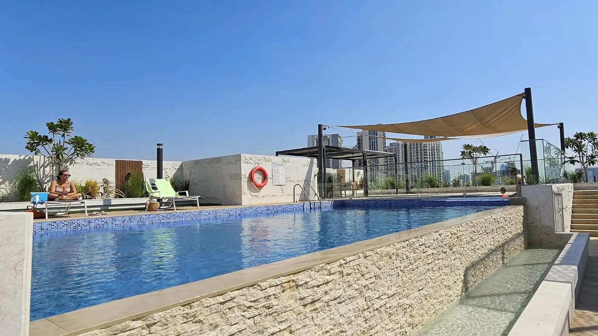 Apartment Comfortable Flat That Sleeps 2 Near Circle Mall Dubai