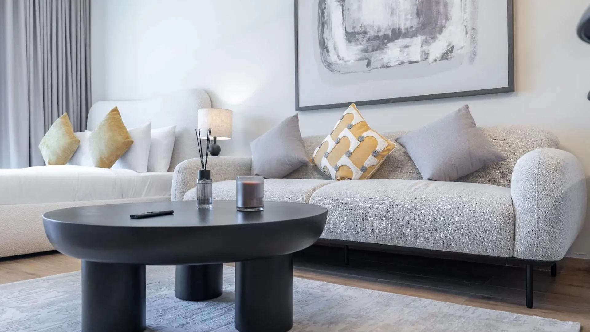 Comfortable Flat That Sleeps 2 Near Circle Mall Dubai 0*,
